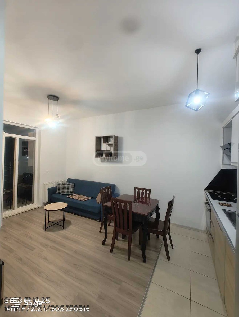 Bob walsh st. - 2 rooms