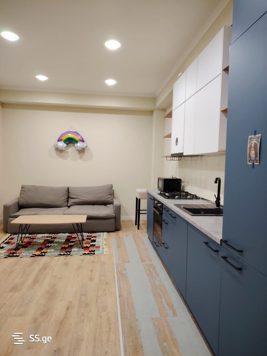 Kosmonavtebi coast 1 - 3 rooms