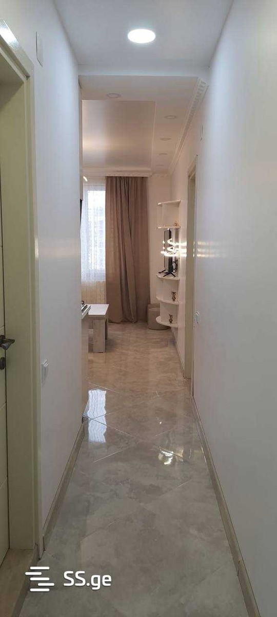 Airport road 1 - 3 rooms