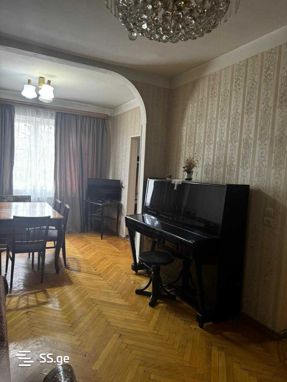 Квартира Beri Gabriel Salosi Ave. 9