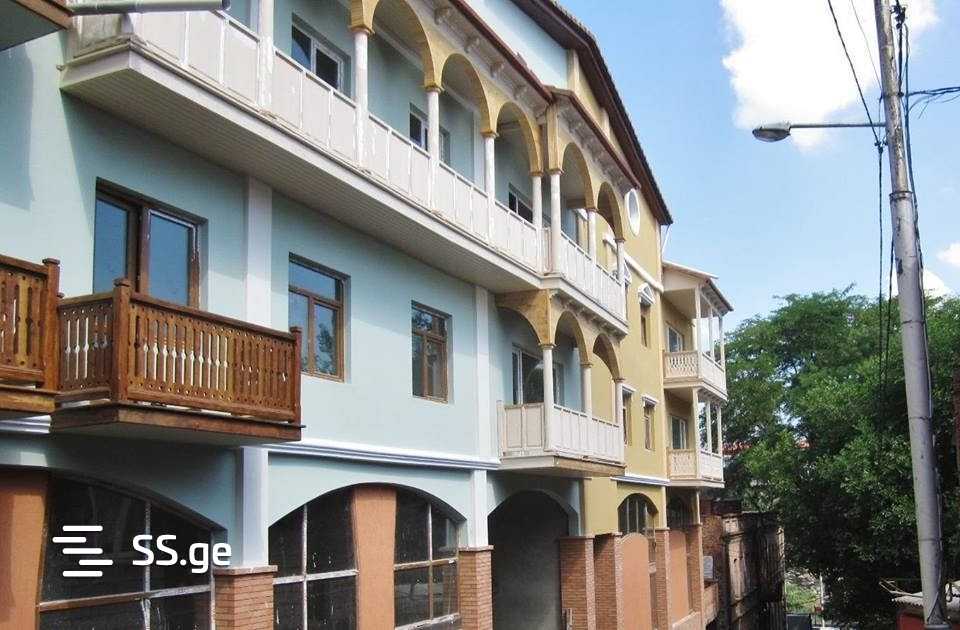 firdousi st. 5 - 2 rooms