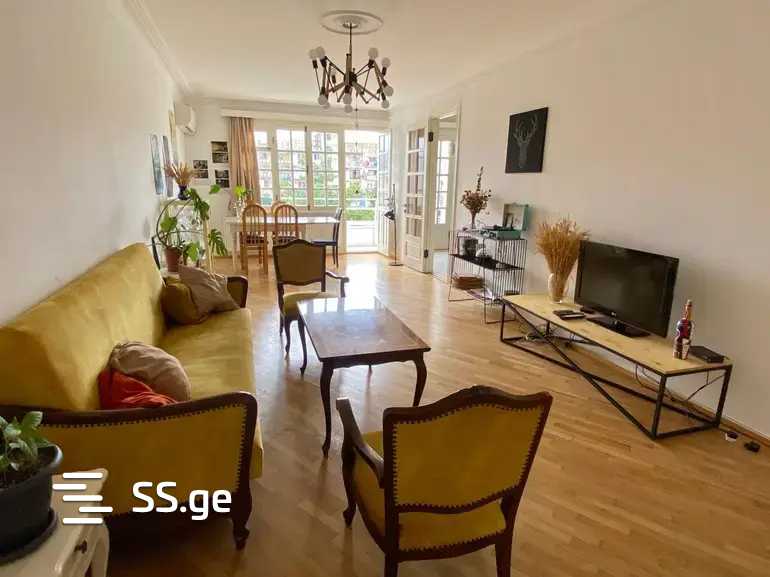 Panaskerteli-Tsitsishvili st. - 4 rooms