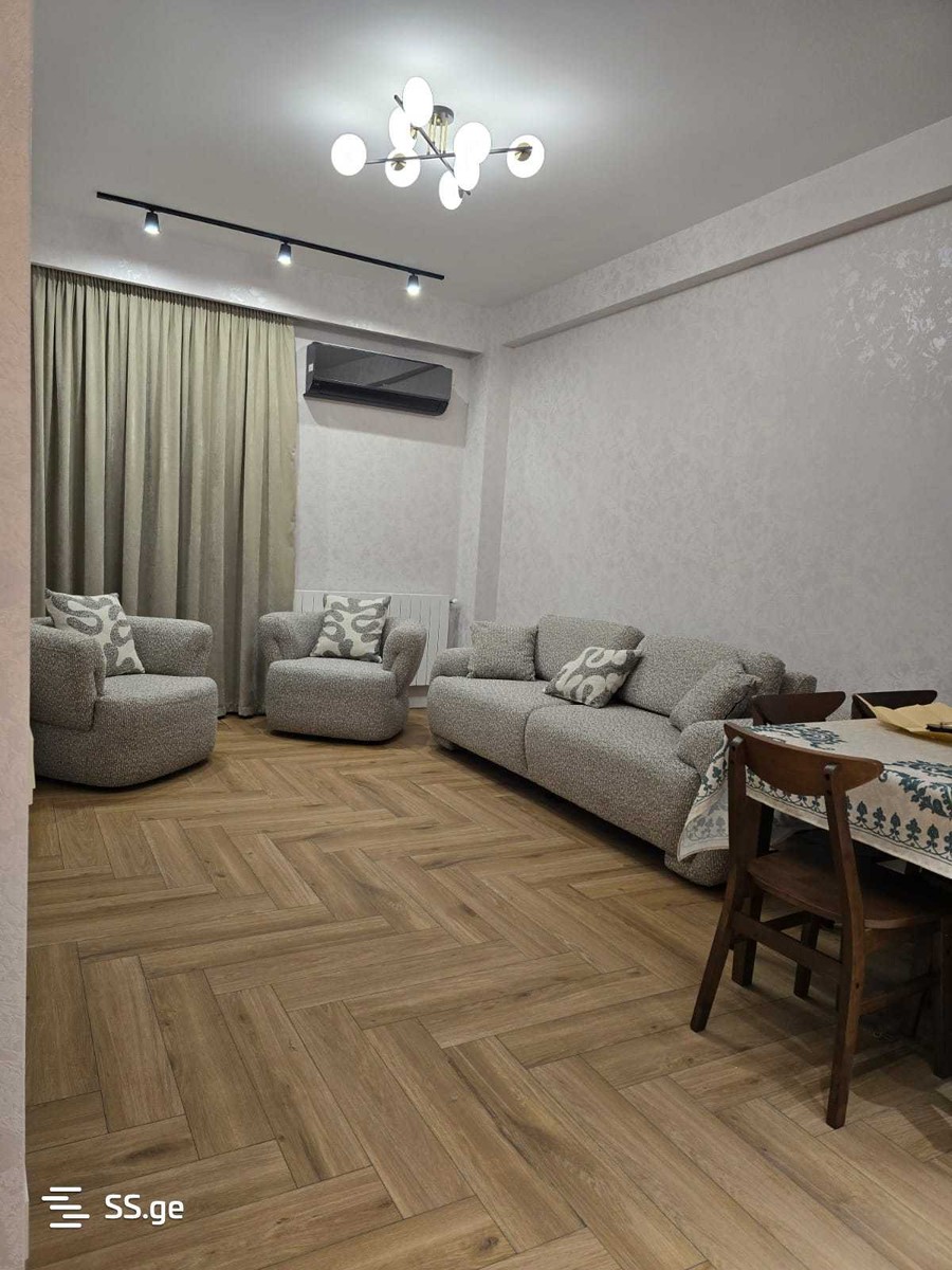 chkondideli st. 40 - 2 rooms