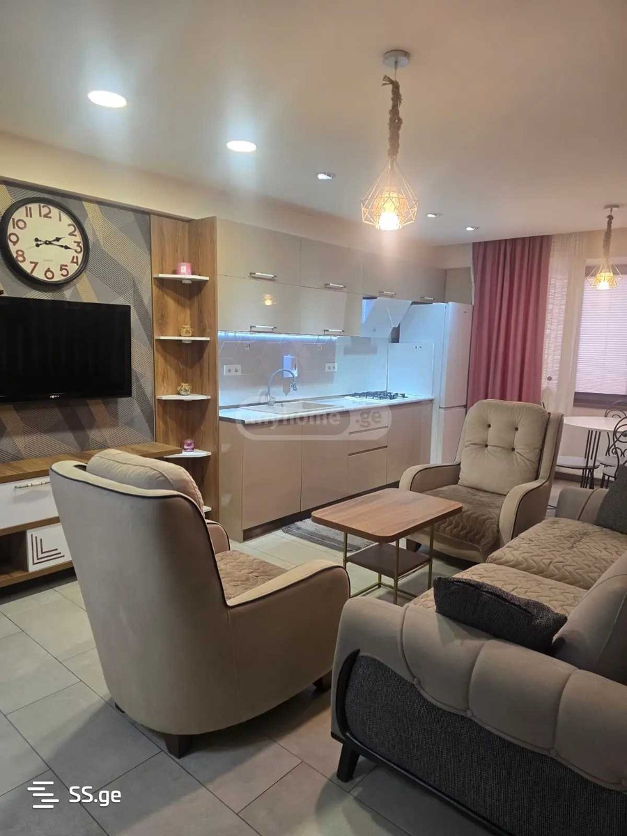 Beri Gabriel Salosi Ave. 3 - 3 rooms