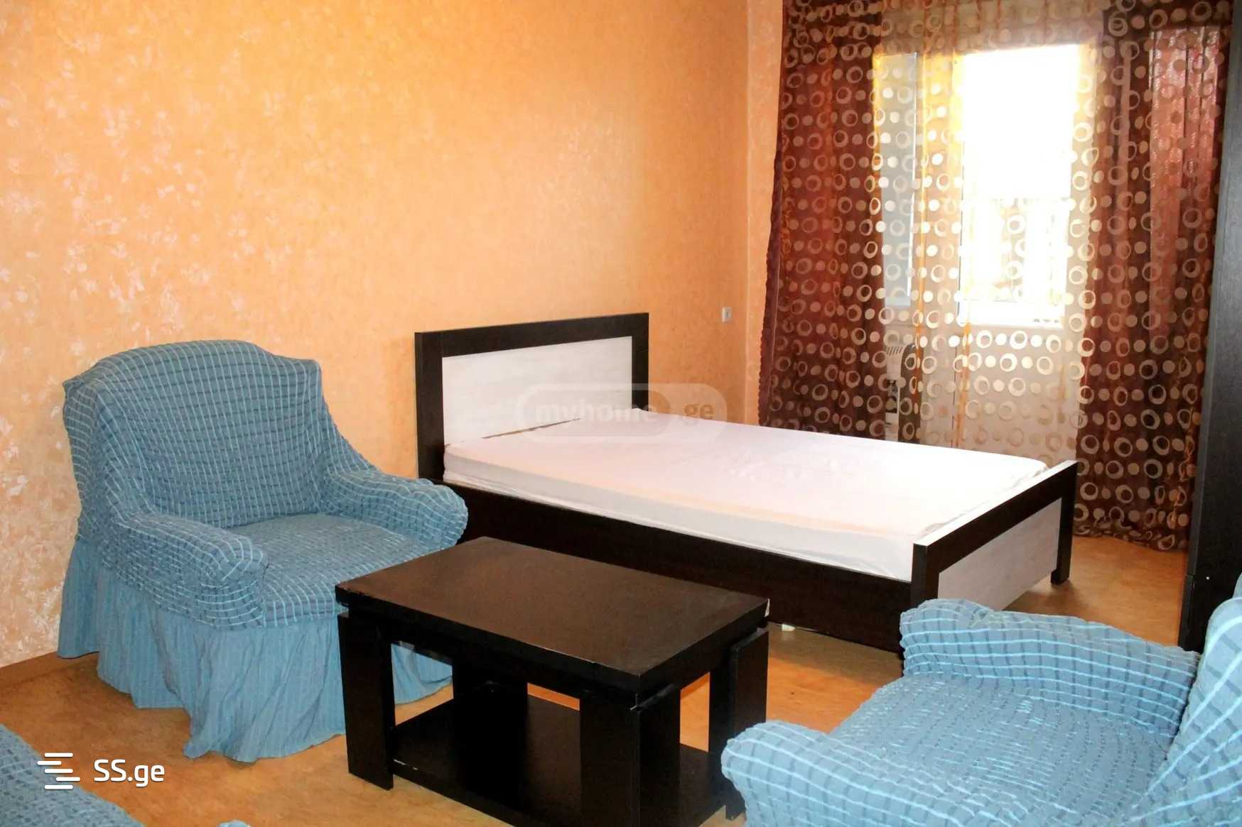 a.wereTlis avenue 0 - 1 rooms