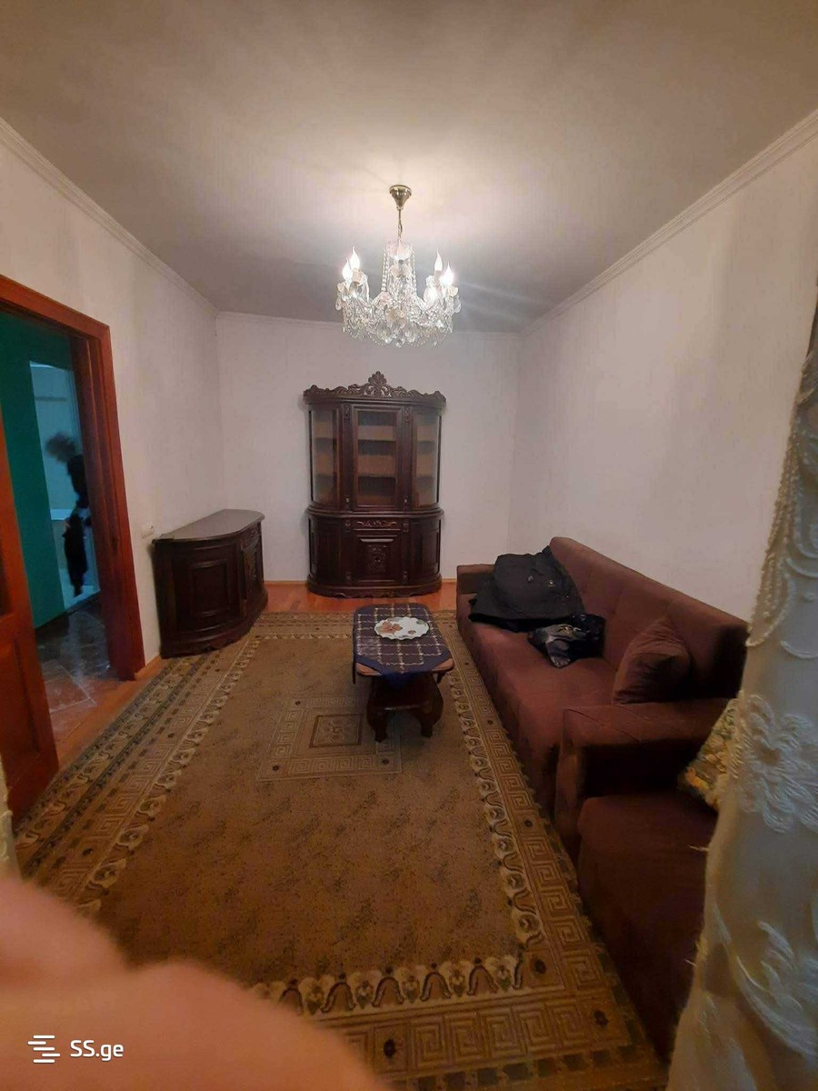 Beri Gabriel Salosi Ave. - 3 rooms