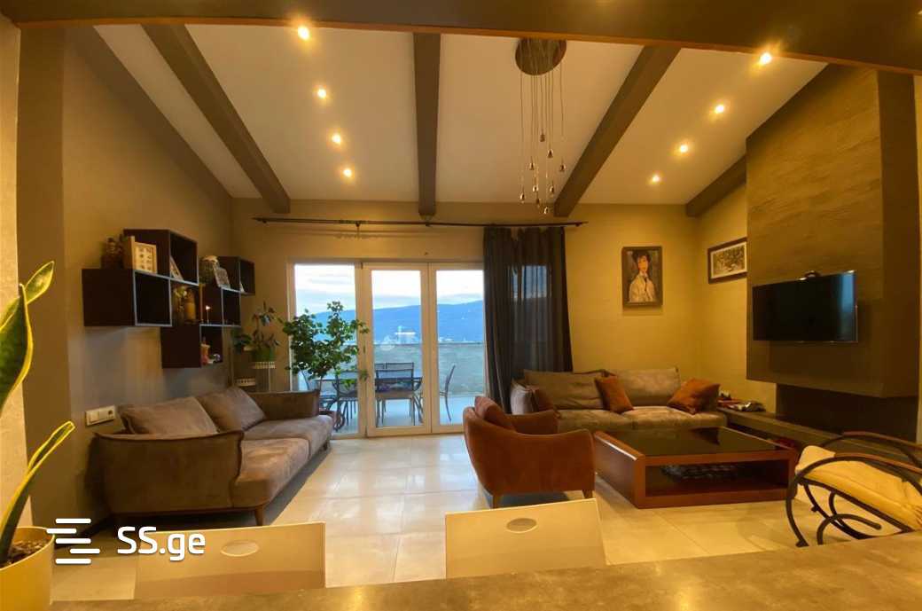 beritashvili st. 33 - 4 rooms