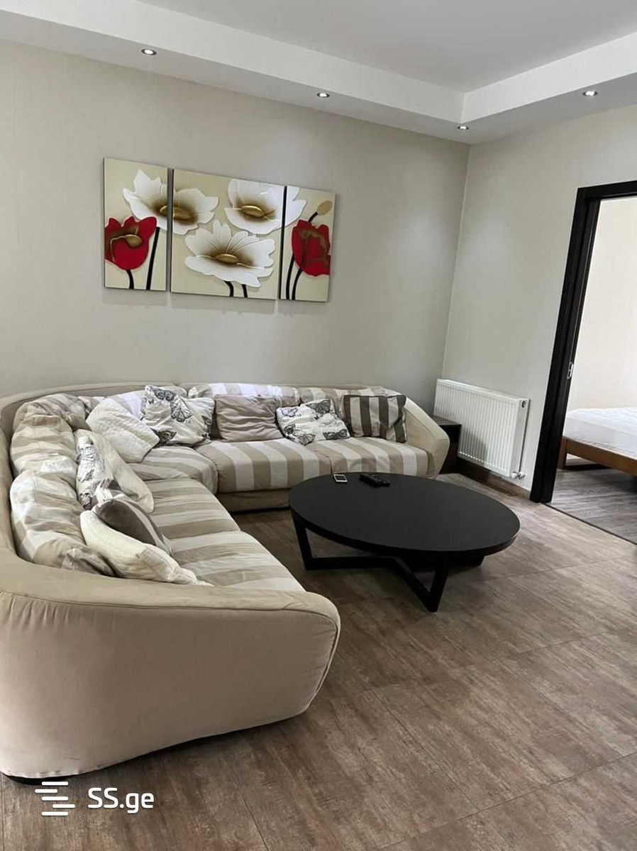 Khimshiashvili st. 1 - 4 rooms