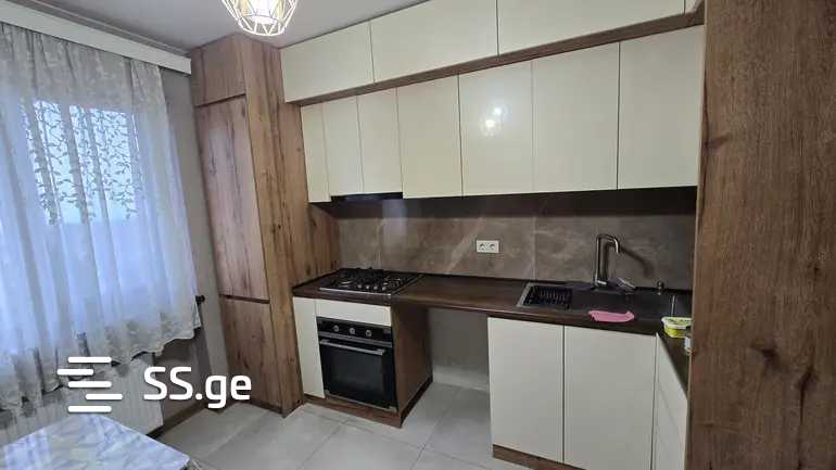 b. chichinadze st. 2 - 4 rooms