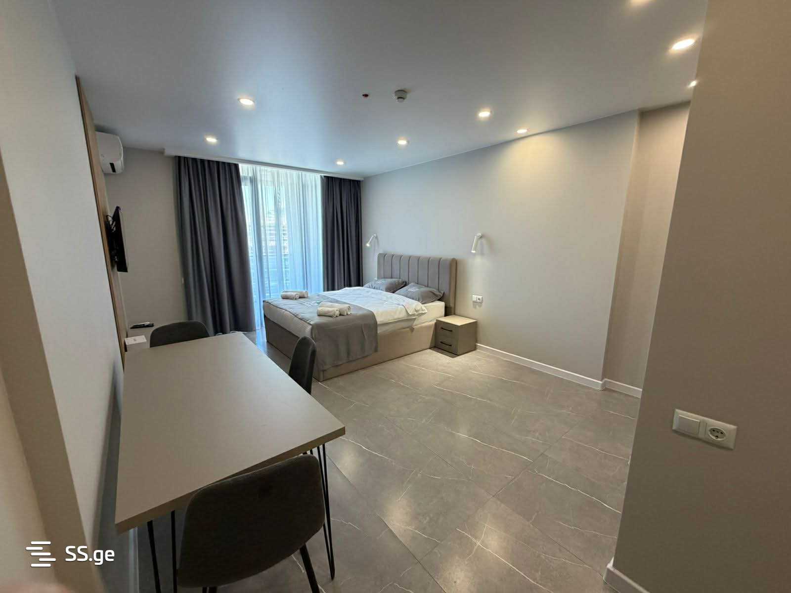 R. Nizharadze st. 10 - 1 rooms