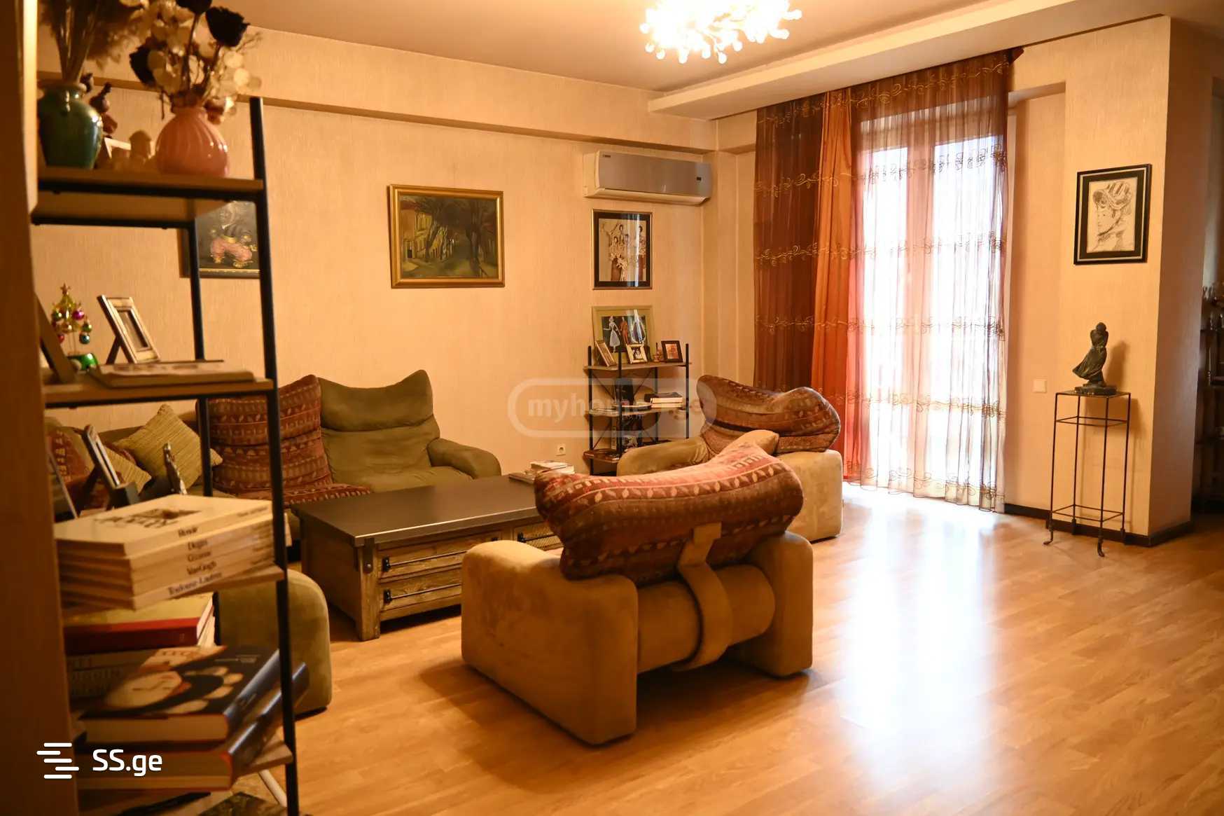 napareuli st. - 3 rooms