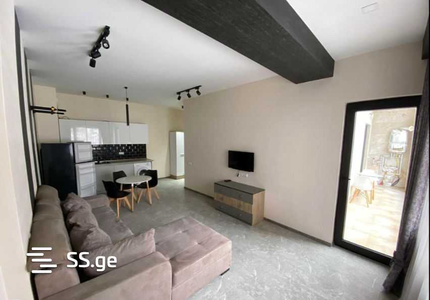 E. Amashukeli st. - 3 rooms