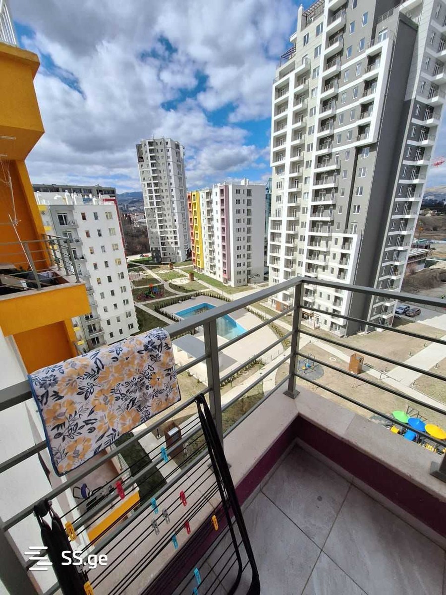 Bob walsh st. - 2 rooms