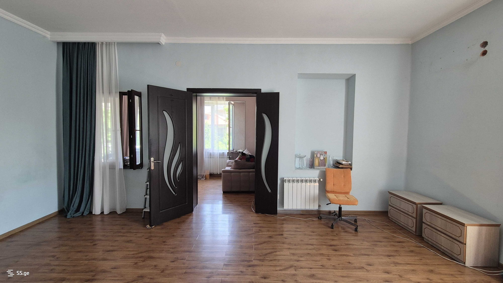 v. chikovani st. 14 - 3 rooms