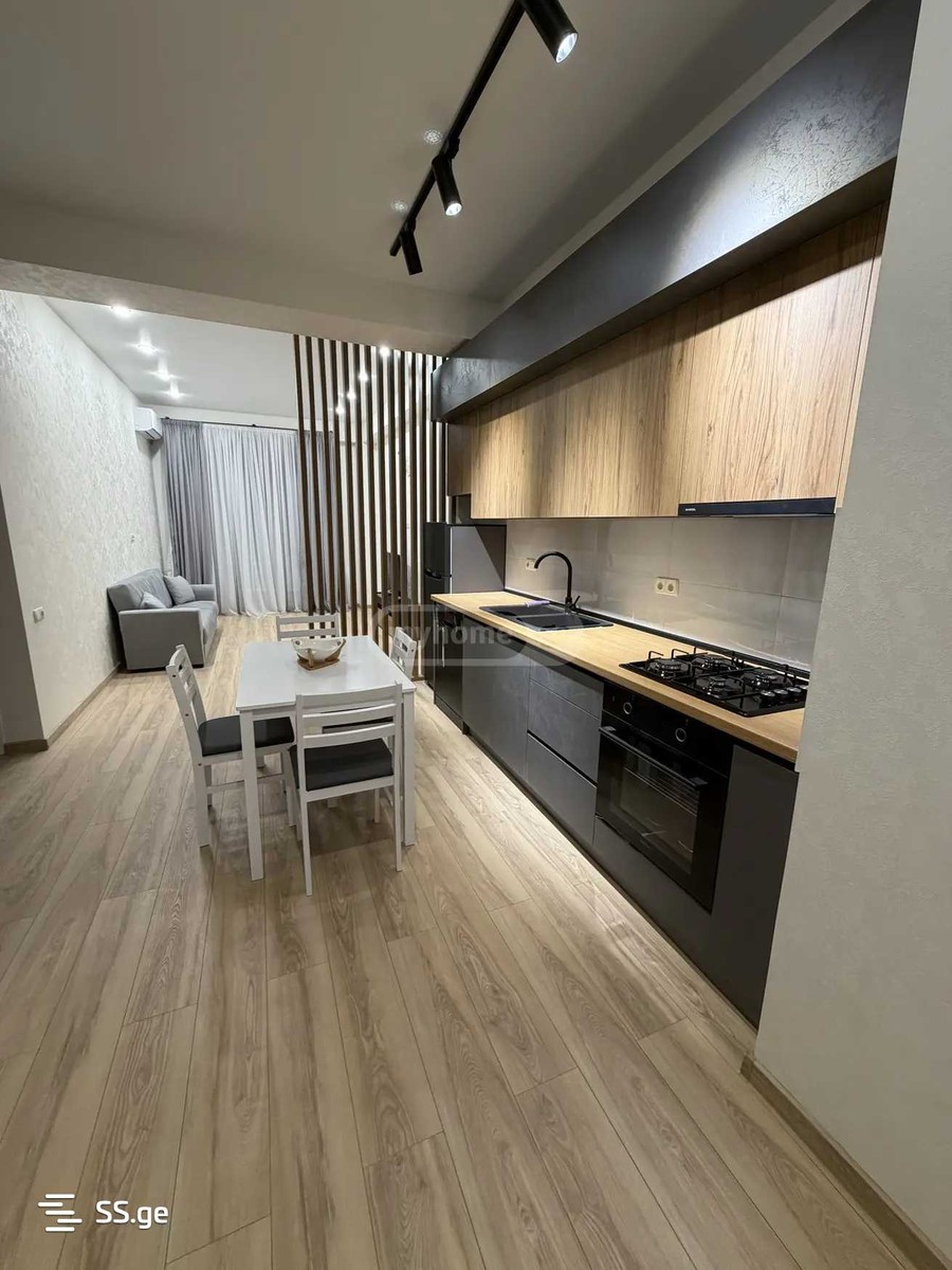 Bob walsh st. - 2 rooms