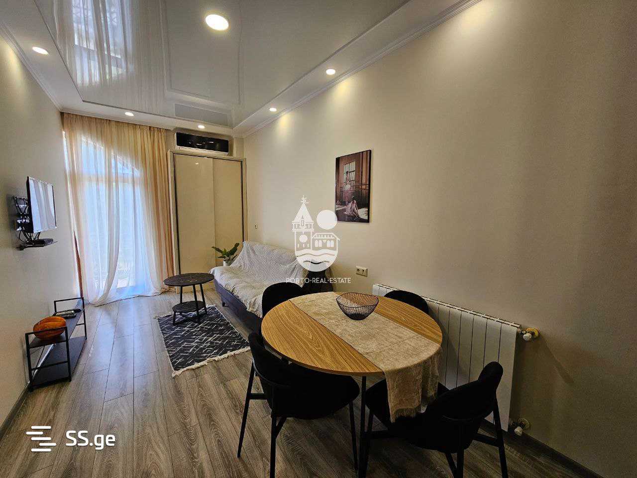 Sh. Rustaveli Ave. 43 - 3 rooms