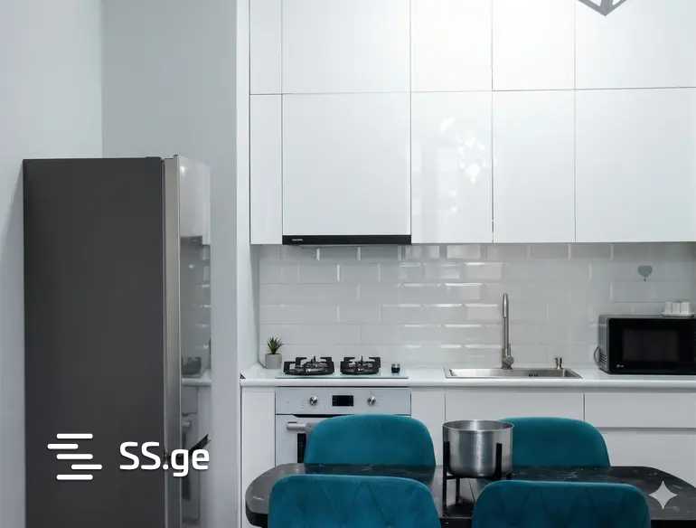 Beri Gabriel Salosi Ave. - - 3 rooms