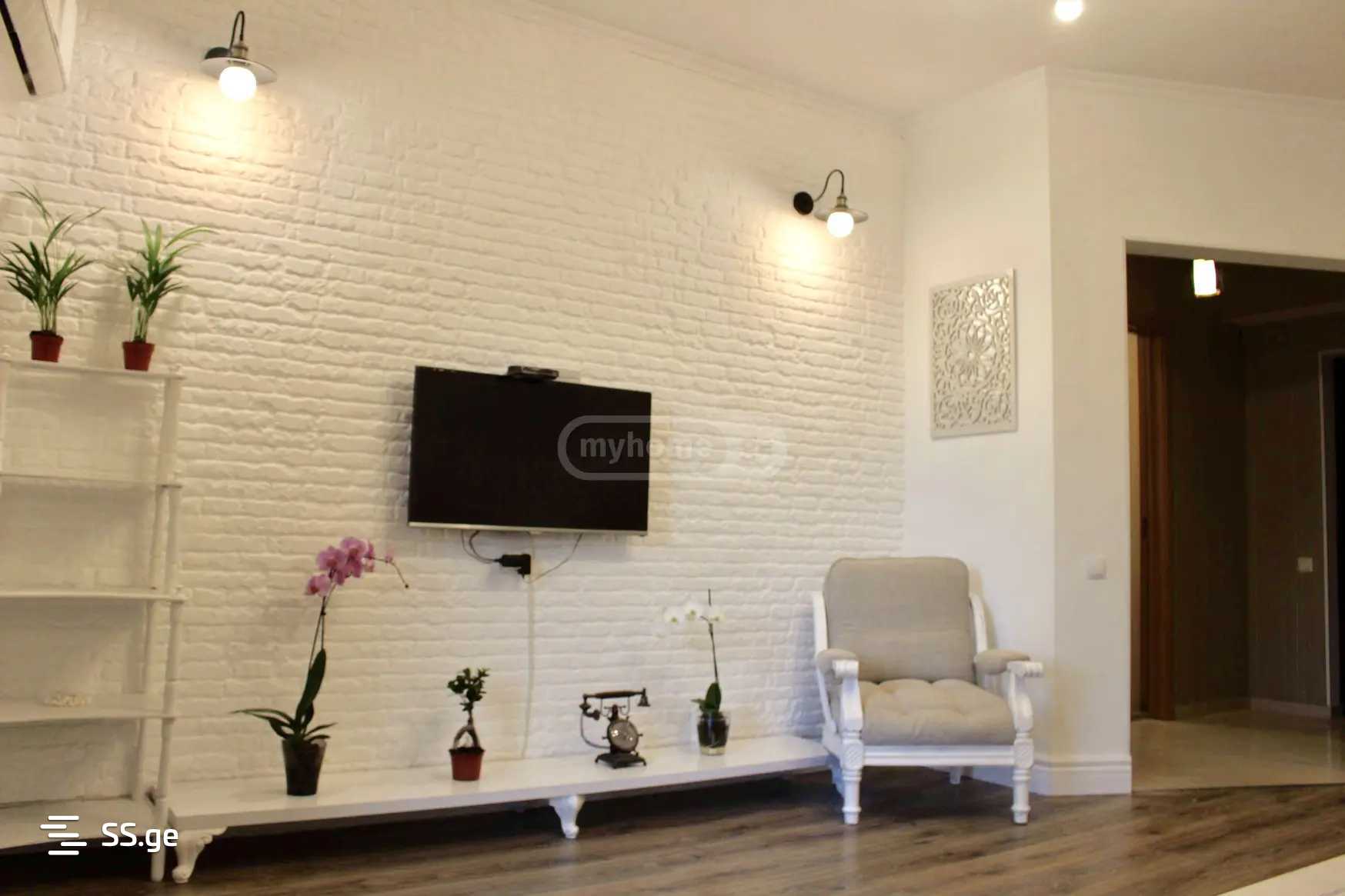 paghavas st. 4 - 2 rooms