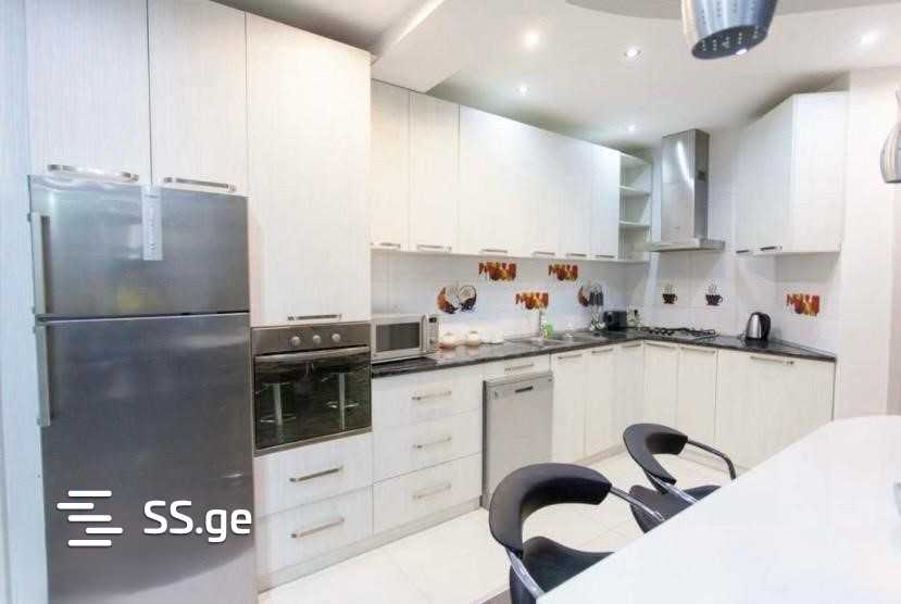 ingorokhva st. 17 - 3 rooms