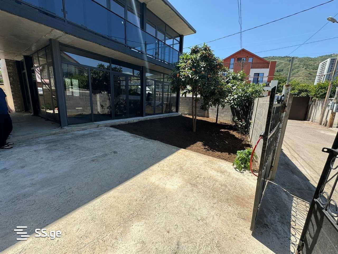 Marjorie Wardrop's 2nd Lane 00 - 2 rooms