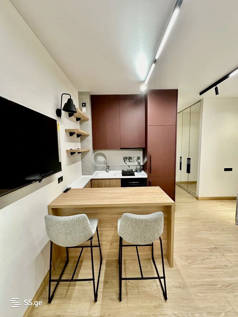 parnavaz mepe avenue 1 - 3 rooms