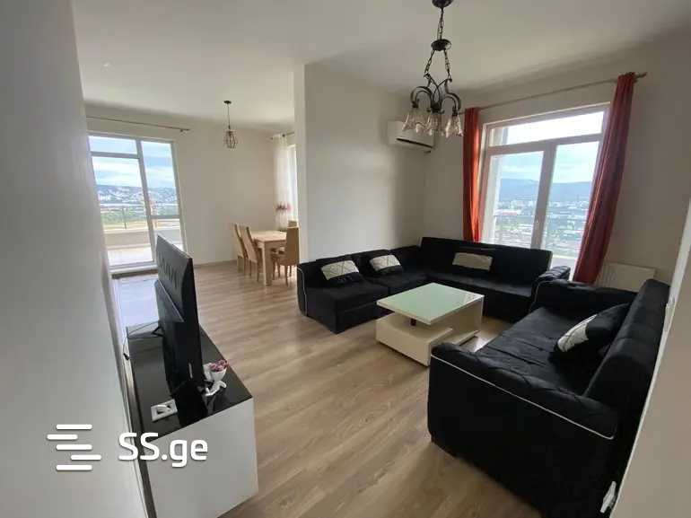 Bob walsh st. - 3 rooms