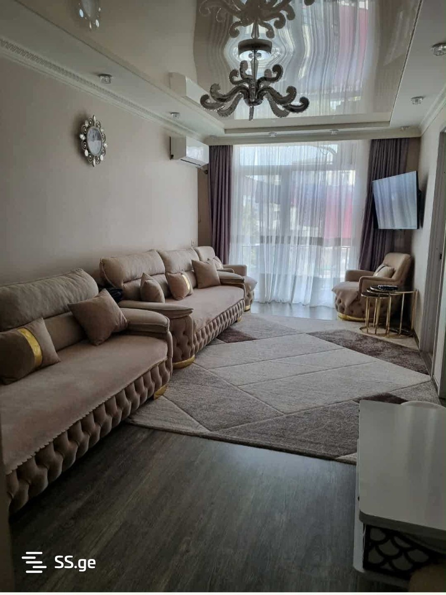 Leonidze st. 4 - 3 rooms