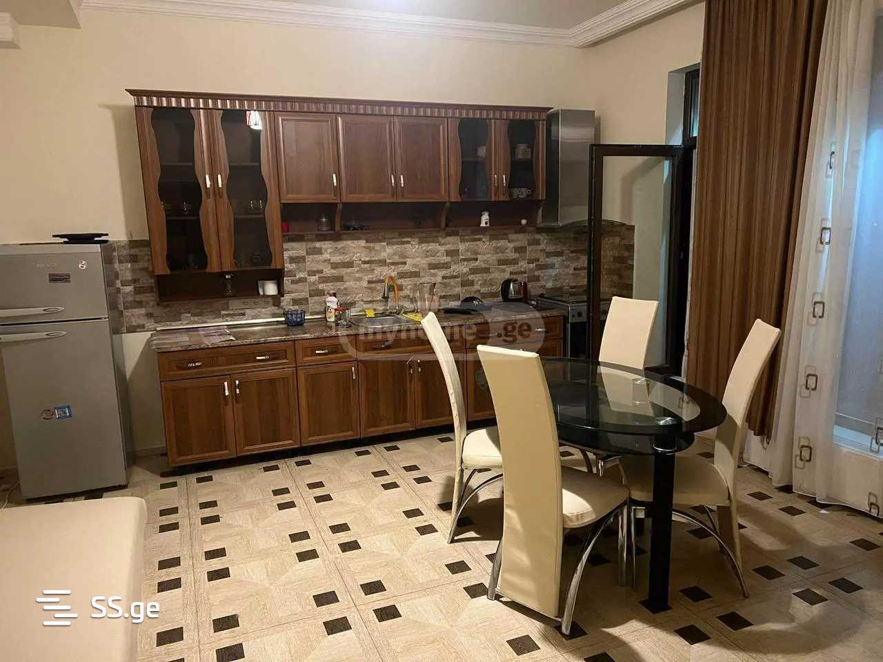 st. Phermcerta 45 - 3 rooms