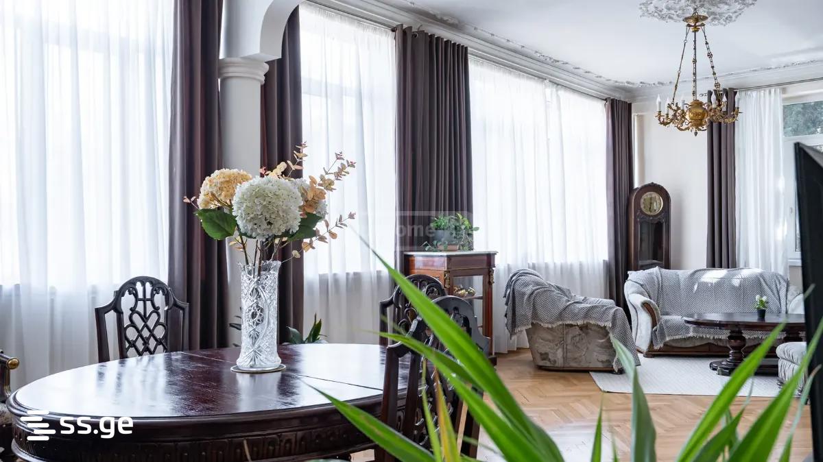 Janashvili St. - 4 rooms