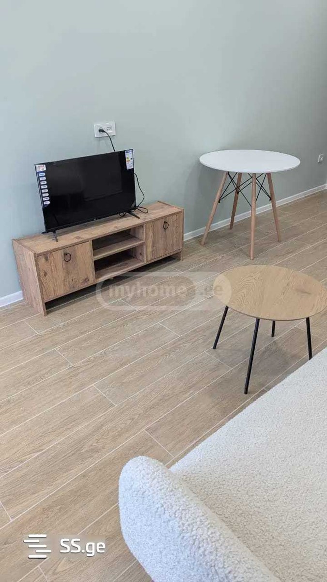 Bob walsh st. - 2 rooms