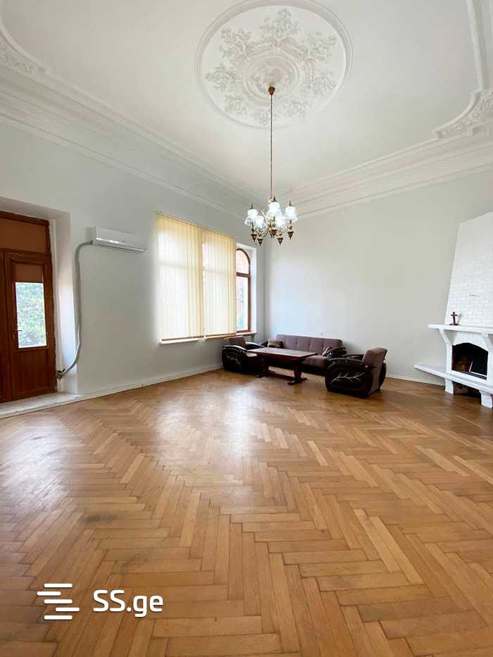 Gogebashvili st. 24 - 4 rooms