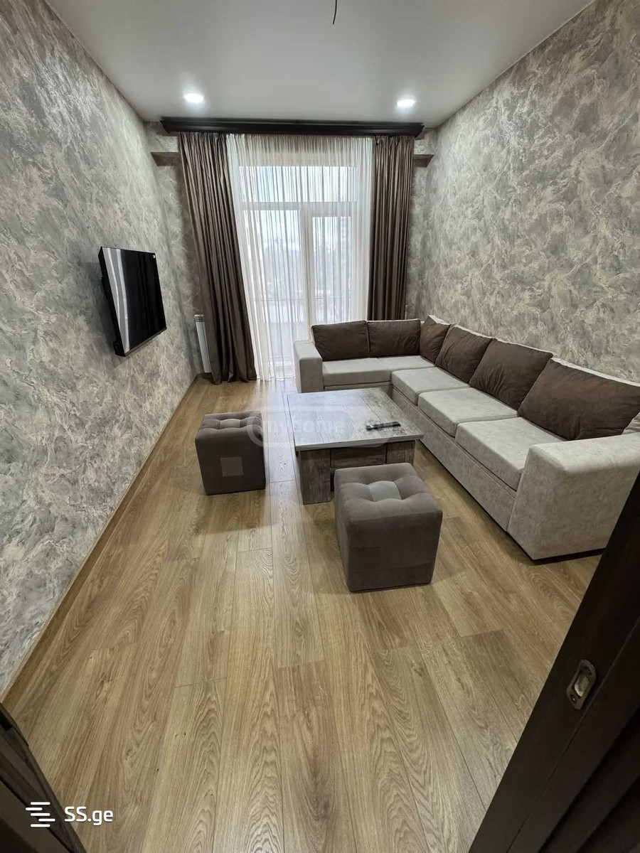 universiteti st. 2 - 3 rooms