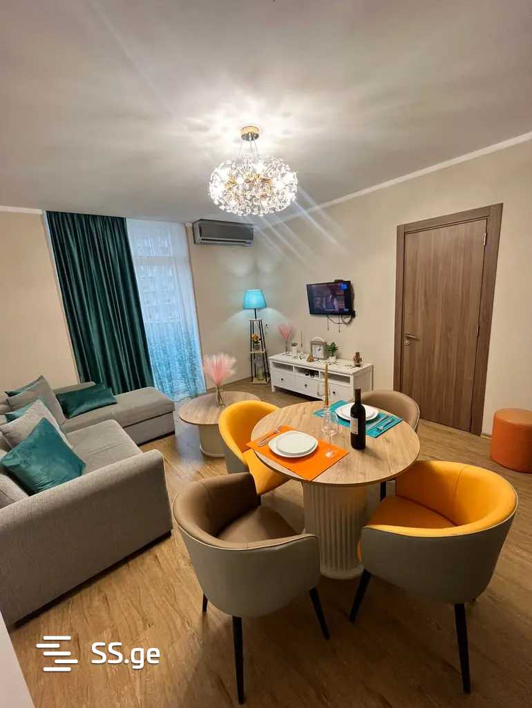 a.wereTlis avenue 15 - 2 rooms