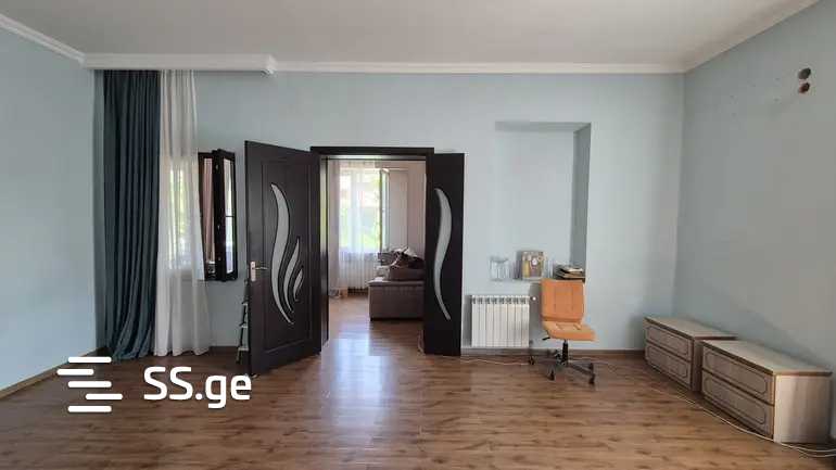 chikovani st. 14 - 3 rooms