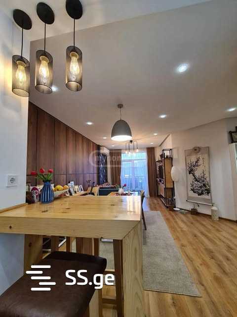 Leonidze st. 4 - 3 rooms