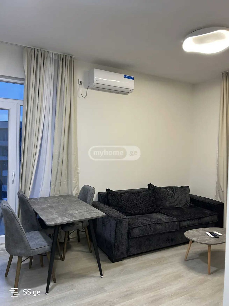 Bob walsh st. - 2 rooms