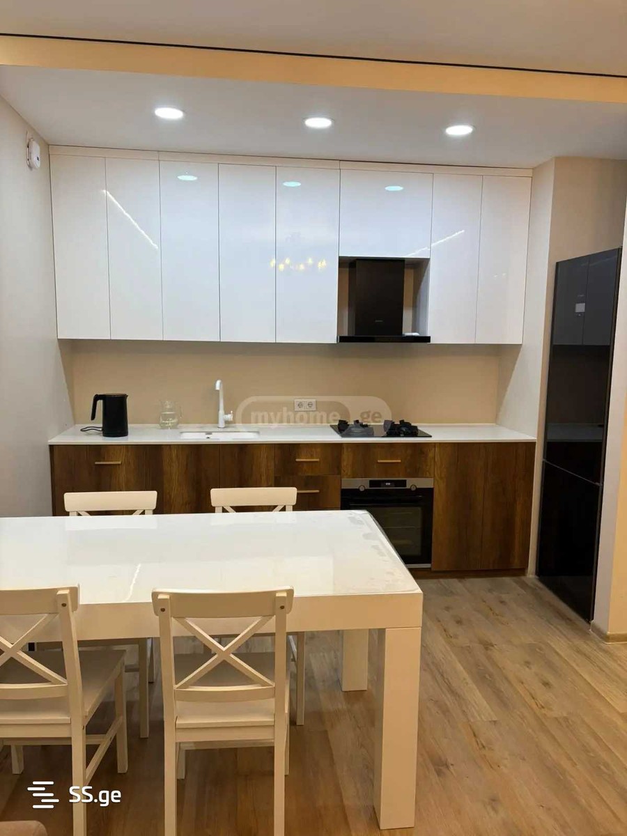 Marshal Archil Gelovani Ave. - 3 rooms