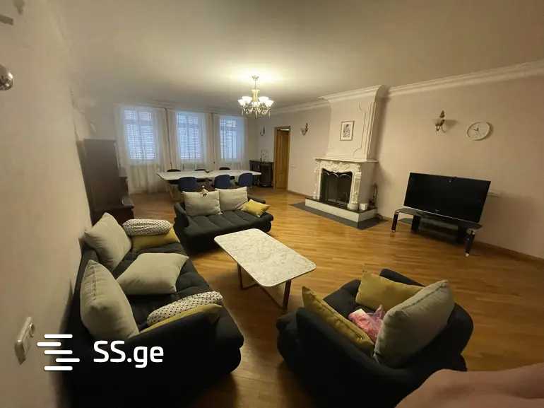 al. chavchavadze - 4 rooms