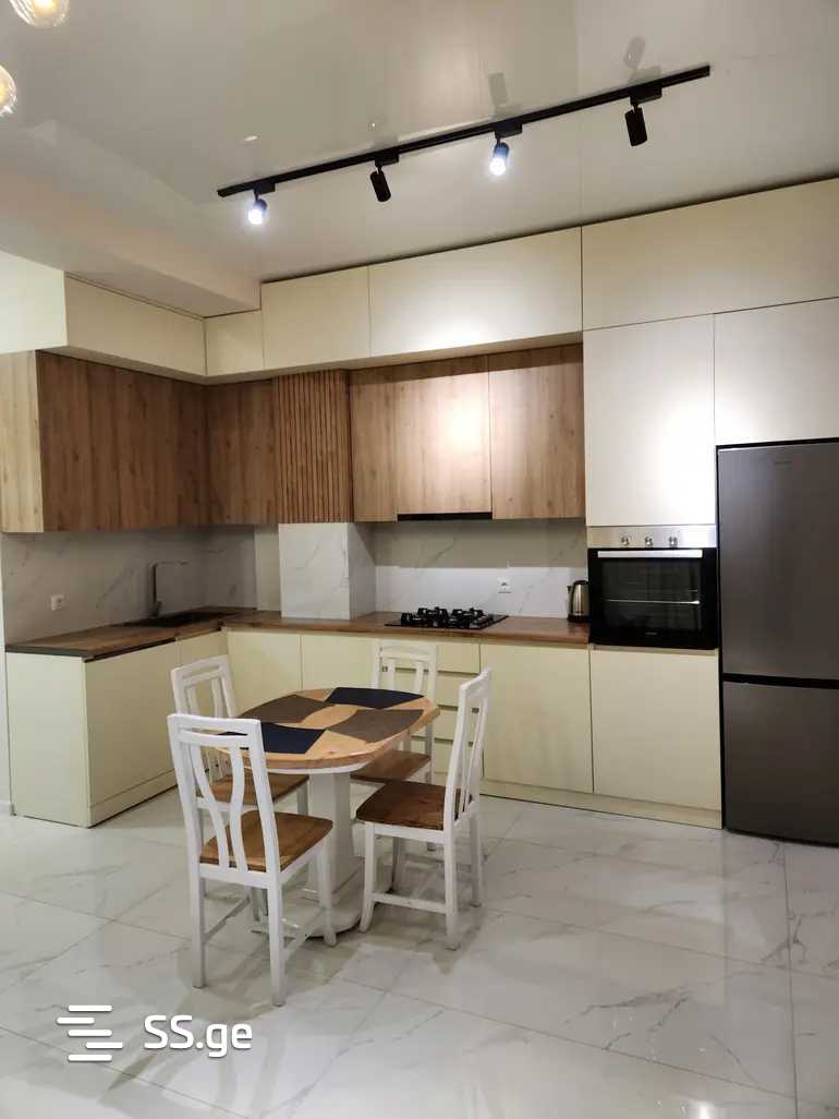 a.wereTlis avenue - 4 rooms