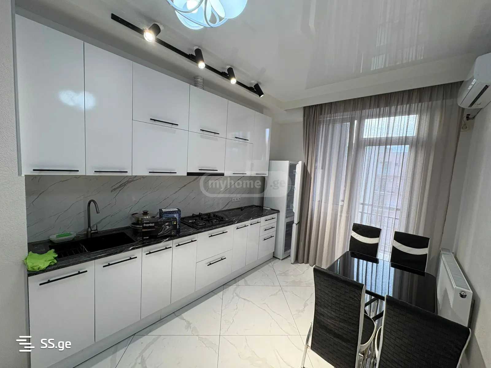 17 Shindiseli gmiri st. 17 - 3 rooms