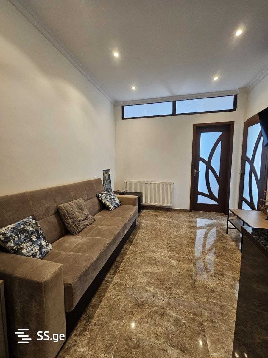 Firosman Street 18 - 3 rooms