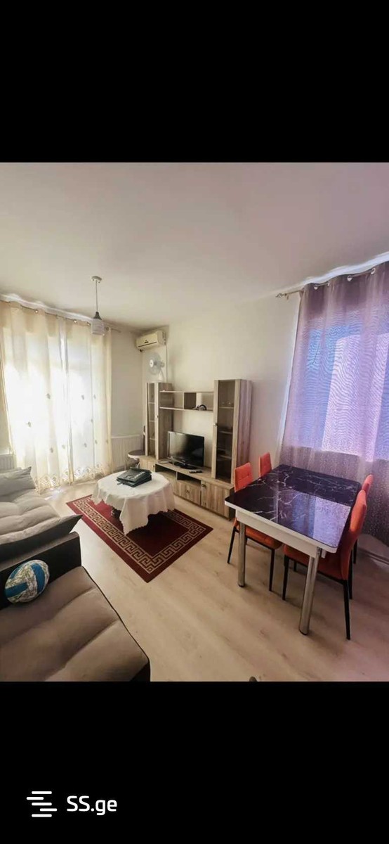 Bob walsh st. - 3 rooms