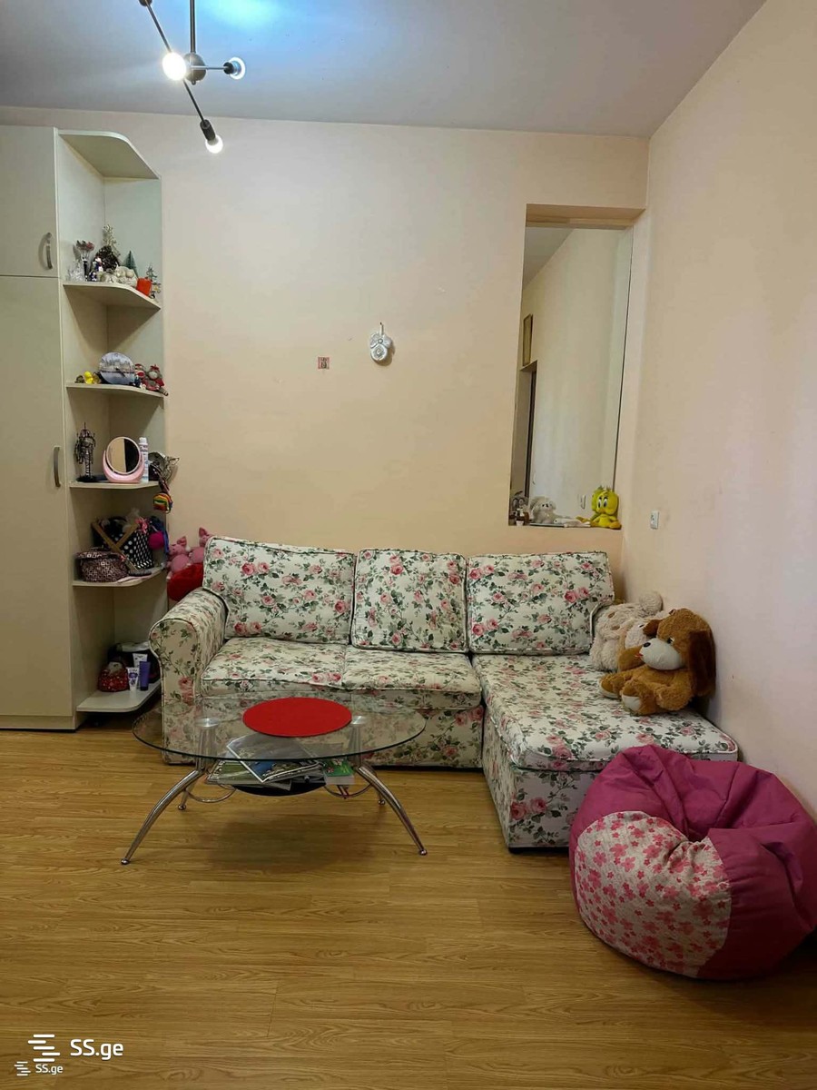 chitaia st. 3 - 1 rooms