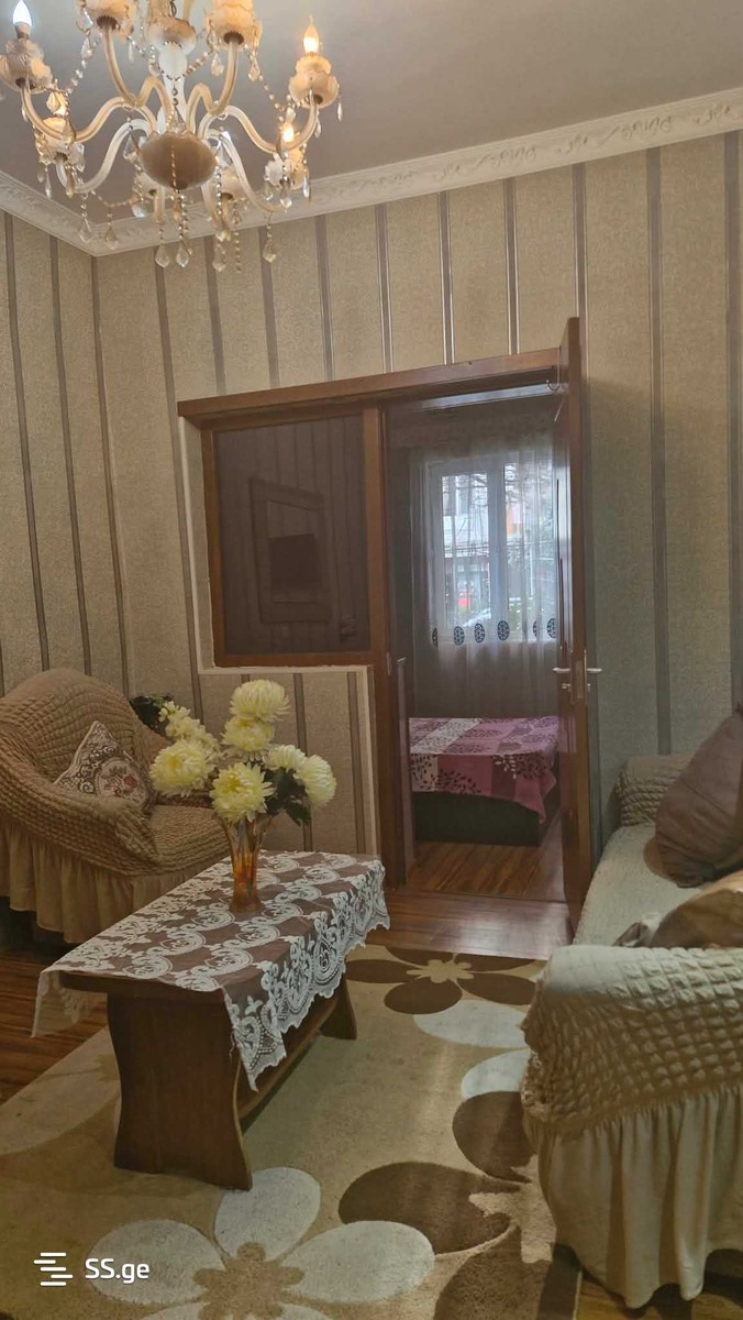 cinamdzgrishvili st. 121 - 3 rooms