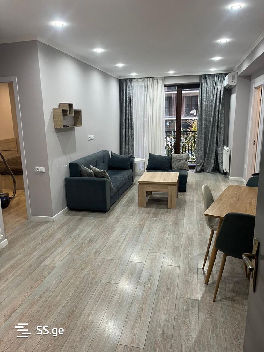 chkondideli st. 111 - 3 rooms