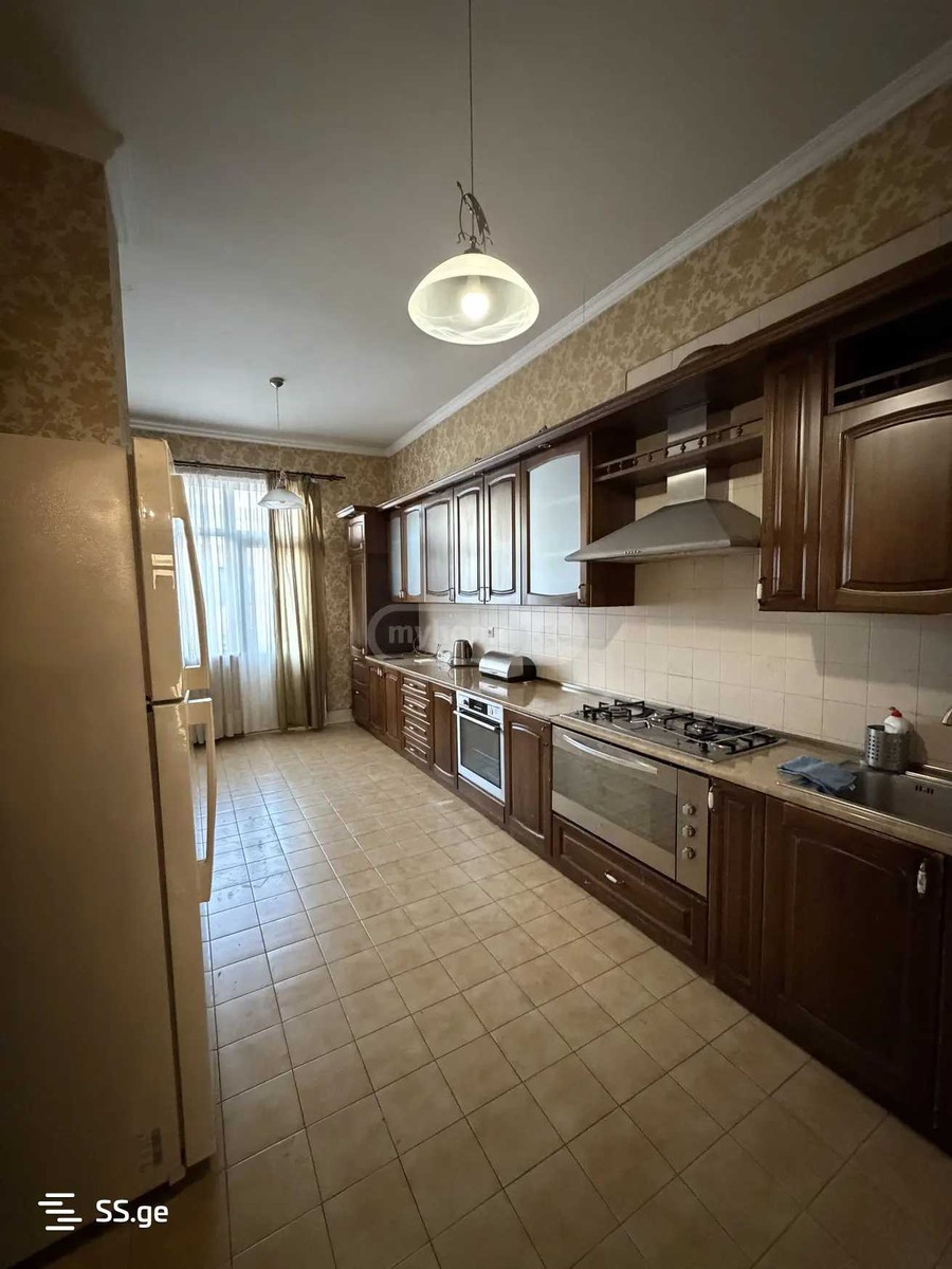 Kazbegi avenue - 8 rooms