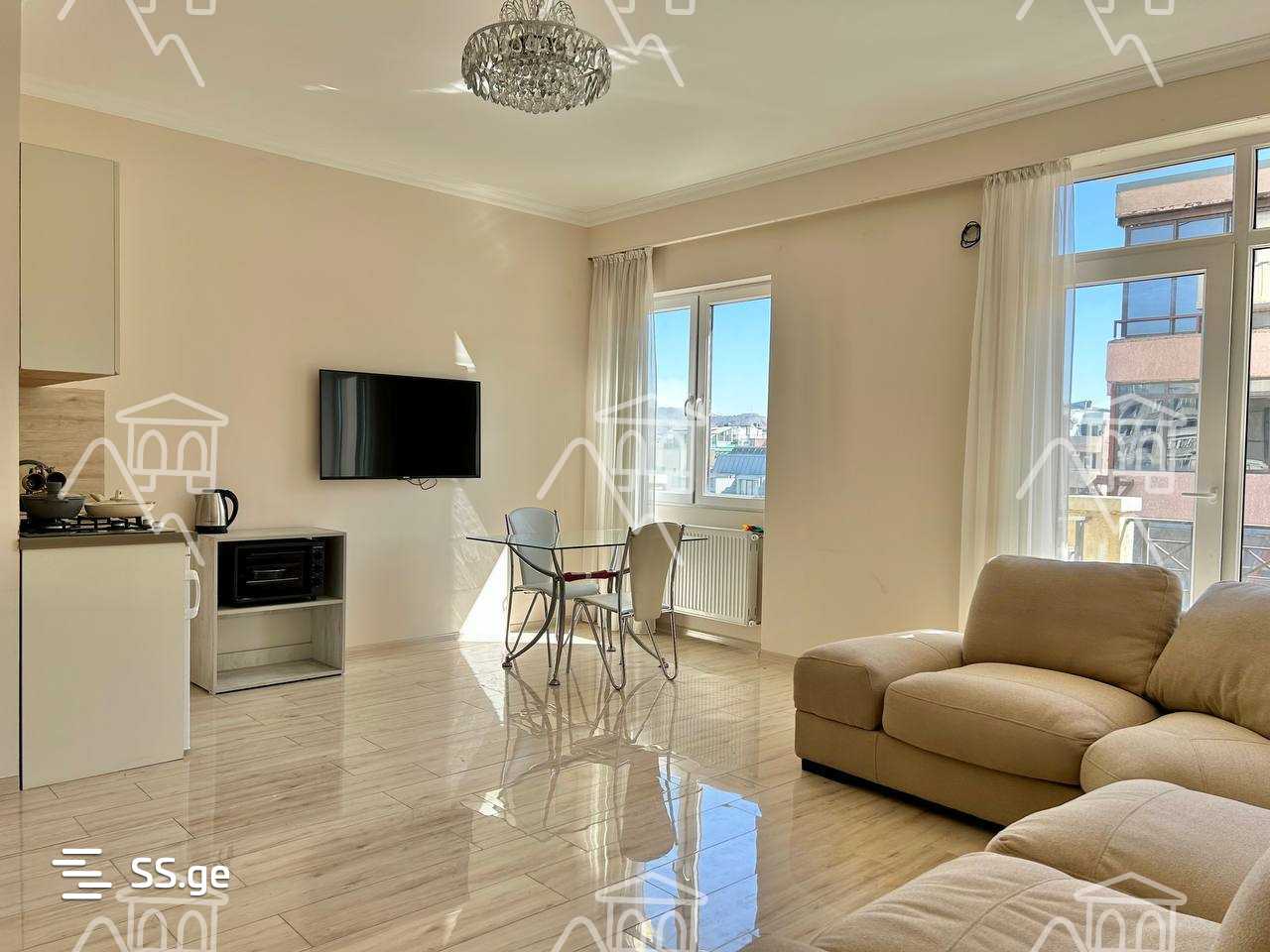 kuchishvili st. 10 - 3 rooms