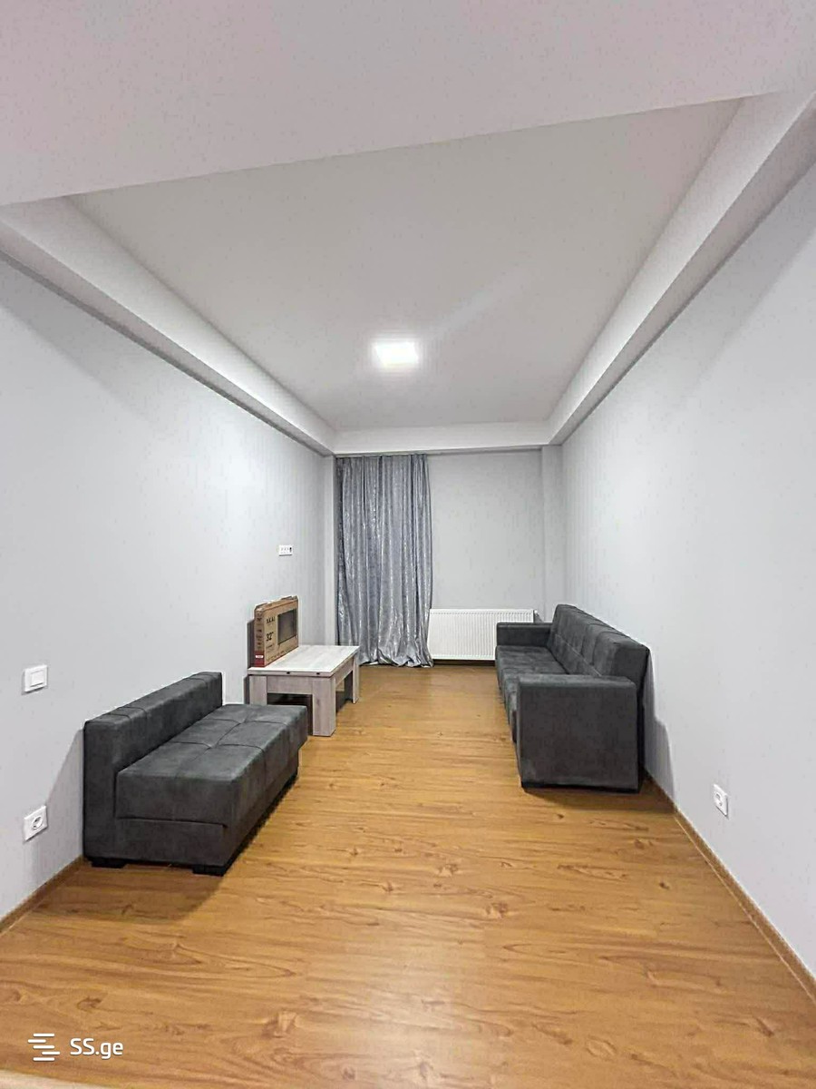 Bob walsh st. - 3 rooms