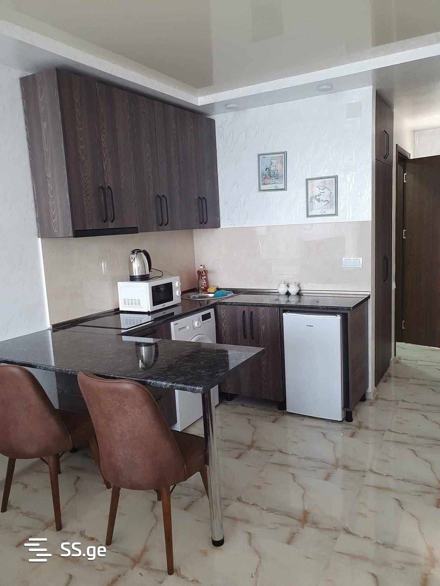 D. Mamuladze st. 13 - 1 rooms