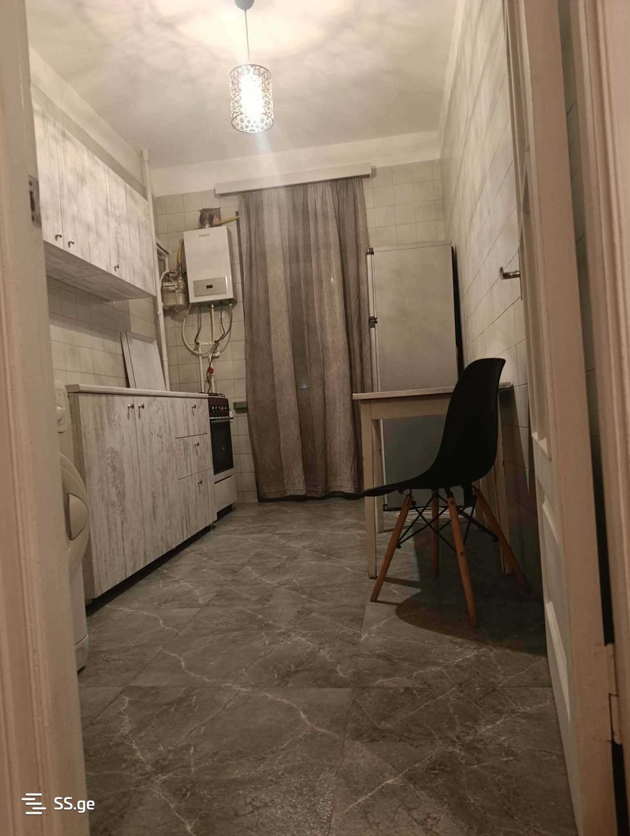 V. Topuridze st. - 3 rooms